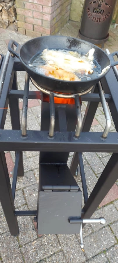 Steel Rocket Stove Station